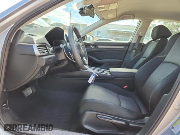 ✅ 2018 Honda Accord • VIN: 1HGCV3F17JA009596 • Lot: 71714795. Listed on Copart with 45,276 mi. Free auction sales archive from the USA and detailed vehicle history report at DreamBid. Image 7.