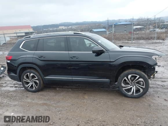 ✅ 2021 Volkswagen Atlas SEL Premium • VIN: 1V2TR2CA6MC528552 • Lot: 41136303. Listed on IAAI with 38,025 mi. Free auction sales archive from the USA and detailed vehicle history report at DreamBid. Image 14.