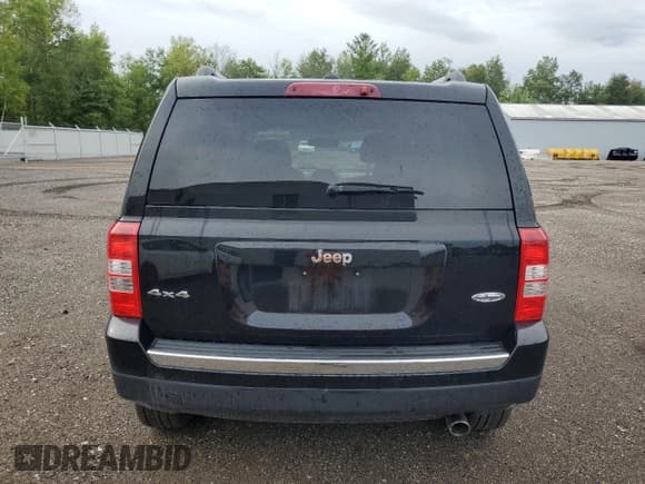 ✅ 2017 Jeep Patriot 75th Anniversary • VIN: 1C4NJRAB4HD164184 • Лот: 65987124. Опубликован ранее на Copart с пробегом 142 344 миль. Бесплатный доступ к архиву аукционных продаж из США и подробный отчёт об истории автомобиля на DreamBid. Изображение 6.