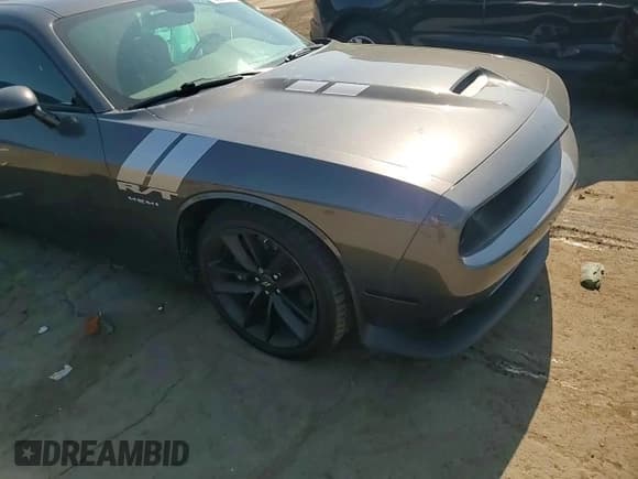 ✅ 2022 Dodge Challenger R/T • VIN: 2C3CDZBT4NH196366 • Лот: 80303395. Опубликован ранее на Copart с пробегом 28 037 миль. Бесплатный доступ к архиву аукционных продаж из США и подробный отчёт об истории автомобиля на DreamBid. Изображение 13.