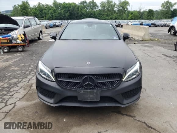✅ 2018 Mercedes-Benz C 300 • VIN: WDDWJ4KB6JF676292 • Lot: 62071375. Wystawiony na Copart z przebiegiem 89 615 mil. Bezpłatny archiwum sprzedaży aukcyjnych z USA i szczegółowy raport historii pojazdu na DreamBid. Zdjęcie 5.