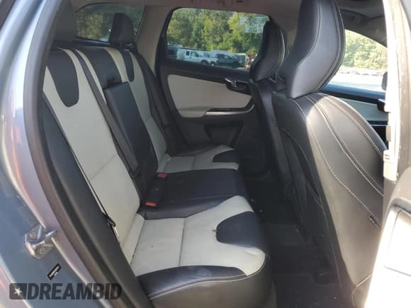 ✅ 2017 Volvo XC60 Dynamic • VIN: YV449MRR5H2087942 • Лот: 85553455. Опубликован ранее на Copart с пробегом 148 454 миль. Бесплатный доступ к архиву аукционных продаж из США и подробный отчёт об истории автомобиля на DreamBid. Изображение 11.