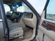 ✅ 2013 Lincoln Navigator • VIN: 5LMJJ2J54DEL08992 • Лот: 43015977. Опубликован ранее на IAAI с пробегом 145 424 миль. Бесплатный доступ к архиву аукционных продаж из США и подробный отчёт об истории автомобиля на DreamBid. Изображение 5.