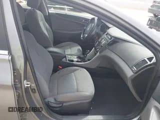 ✅ 2013 Hyundai Sonata GLS • VIN: 5NPEB4AC5DH611425 • Lot: 43475104. Listed on IAAI with 141,650 mi. Free auction sales archive from the USA and detailed vehicle history report at DreamBid. Image 5.