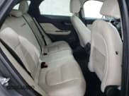 ✅ 2020 Jaguar F-Pace 30t Prestige • VIN: SADCK2GX4LA640527 • Lot: 89496645. Wystawiony na Copart z przebiegiem 108 486 mil. Bezpłatny archiwum sprzedaży aukcyjnych z USA i szczegółowy raport historii pojazdu na DreamBid. Zdjęcie 11.