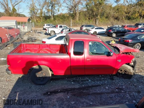 ✅ 1999 Ford F-150 XL • VIN: 1FTRX17L9XNA40499 • Lot: 43640504. Wystawiony na IAAI z przebiegiem Nie podano. Bezpłatny archiwum sprzedaży aukcyjnych z USA i szczegółowy raport historii pojazdu na DreamBid. Zdjęcie 13.