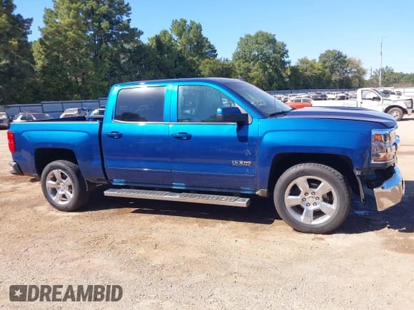 ✅ 2018 Chevrolet Silverado 1500 LT • VIN: 3GCPCREC3JG127402 • Lot: 43428591. Wystawiony na IAAI z przebiegiem 72 528 mil. Bezpłatny archiwum sprzedaży aukcyjnych z USA i szczegółowy raport historii pojazdu na DreamBid. Zdjęcie 14.