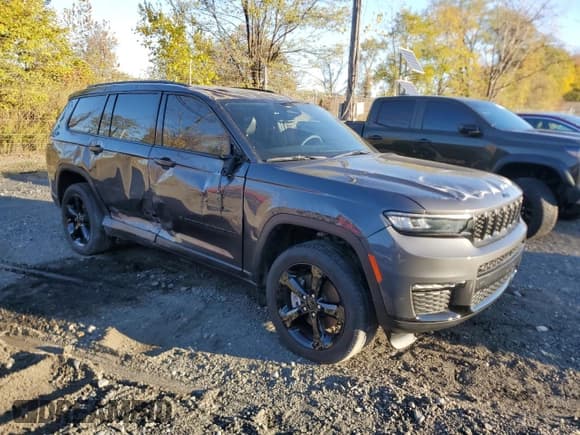 ✅ 2024 Jeep Grand Cherokee Limited • VIN: 1C4RJKBGXR8593603 • Лот: 90547825. Опубликован ранее на Copart с пробегом 15 068 миль. Бесплатный доступ к архиву аукционных продаж из США и подробный отчёт об истории автомобиля на DreamBid. Изображение 4.