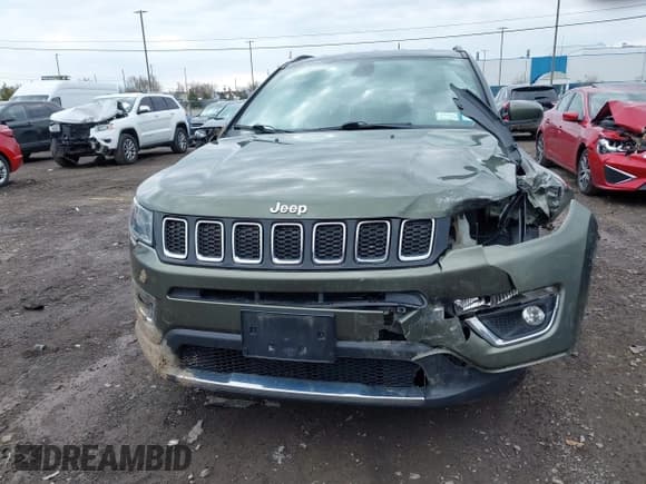 ✅ 2020 Jeep Compass Limited • VIN: 3C4NJDCBXLT123657 • Lot: 42004527. Wystawiony na IAAI z przebiegiem 99 669 mil. Bezpłatny archiwum sprzedaży aukcyjnych z USA i szczegółowy raport historii pojazdu na DreamBid. Zdjęcie 12.