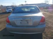 ✅ 2005 Hyundai Elantra GLS • VIN: KMHDN46D75U068327 • Lot: 41327887. Wystawiony na IAAI z przebiegiem 190 664 mil. Bezpłatny archiwum sprzedaży aukcyjnych z USA i szczegółowy raport historii pojazdu na DreamBid. Zdjęcie 16.