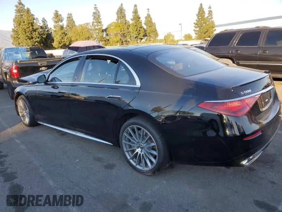✅ 2023 Mercedes-Benz S 500 • VIN: W1K6G6DB7PA188451 • Lot: 38385264. Wystawiony na Copart z przebiegiem Nie podano. Bezpłatny archiwum sprzedaży aukcyjnych z USA i szczegółowy raport historii pojazdu na DreamBid. Zdjęcie 2.