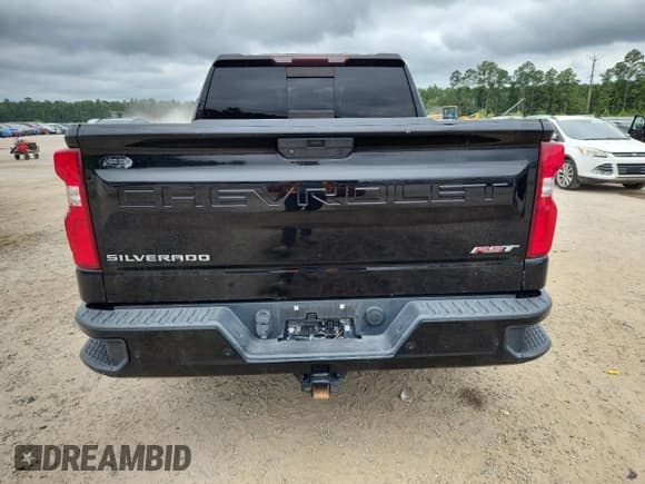 ✅ 2019 Chevrolet Silverado 1500 RST • VIN: 3GCUYEEDXKG308908 • Lot: 80295925. Wystawiony na Copart z przebiegiem 85 773 mil. Bezpłatny archiwum sprzedaży aukcyjnych z USA i szczegółowy raport historii pojazdu na DreamBid. Zdjęcie 6.