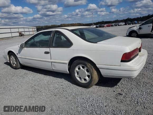 ✅ 1993 Ford Thunderbird LX • VIN: 1FAPP62T6PH189176 • Лот: 78146094. Опубликован ранее на Copart с пробегом 107 514 миль. Бесплатный доступ к архиву аукционных продаж из США и подробный отчёт об истории автомобиля на DreamBid. Изображение 2.