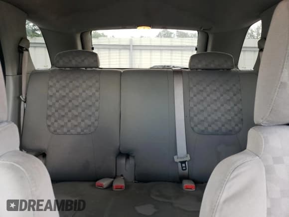 ✅ 2008 Chevrolet Equinox LS • VIN: 2CNDL13F386059492 • Лот: 61564445. Опубликован ранее на Copart с пробегом 401 340 миль. Бесплатный доступ к архиву аукционных продаж из США и подробный отчёт об истории автомобиля на DreamBid. Изображение 10.