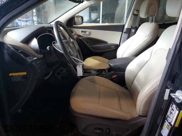 ✅ 2017 Hyundai Santa Fe 2.4L • VIN: 5XYZUDLB3HG444625 • Лот: 79358453. Опубликован ранее на Copart с пробегом 93 745 миль. Бесплатный доступ к архиву аукционных продаж из США и подробный отчёт об истории автомобиля на DreamBid. Изображение 7.