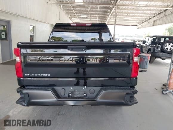 ✅ 2022 Chevrolet Silverado 1500 Work Truck • VIN: 3GCPAAEK8NG605513 • Lot: 42205410. Wystawiony na IAAI z przebiegiem 67 638 mil. Bezpłatny archiwum sprzedaży aukcyjnych z USA i szczegółowy raport historii pojazdu na DreamBid. Zdjęcie 15.