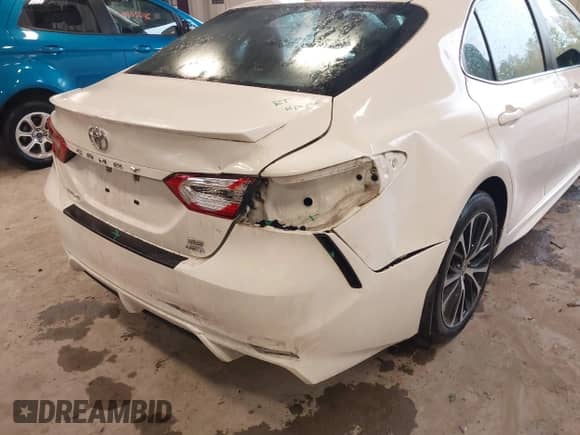 2020 Toyota Camry SE with VIN 4T1M11BK7LU001982, listed as a IAAI auction lot 43384048 with 80,736 mi miles and . Bid and sale history available at DreamBid. Image 6.