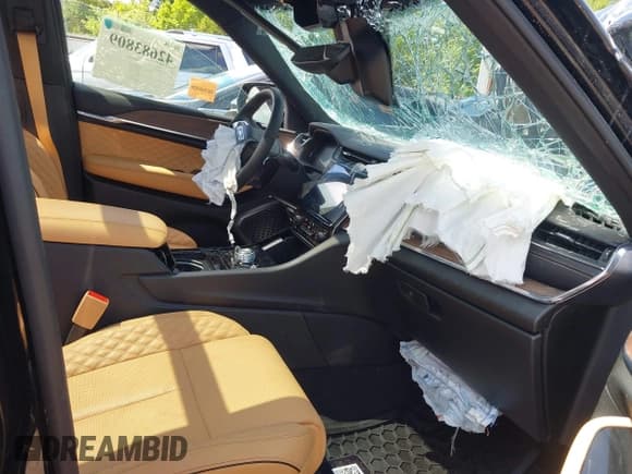 ✅ 2024 Jeep Grand Cherokee Summit • VIN: 1C4RJKEG6R8621036 • Lot: 42683809. Listed on IAAI with Not provided. Free auction sales archive from the USA and detailed vehicle history report at DreamBid. Image 5.