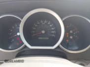 ✅ 2006 Toyota 4Runner SR5 • VIN: JTEBT14R660060352 • Lot: 43304885. Wystawiony na IAAI z przebiegiem 194 556 mil. Bezpłatny archiwum sprzedaży aukcyjnych z USA i szczegółowy raport historii pojazdu na DreamBid. Zdjęcie 7.