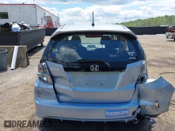 ✅ 2010 Honda Fit Sport • VIN: JHMGE8H4XAC010930 • Лот: 42338784. Опубликован ранее на IAAI с пробегом 169 979 миль. Бесплатный доступ к архиву аукционных продаж из США и подробный отчёт об истории автомобиля на DreamBid. Изображение 16.
