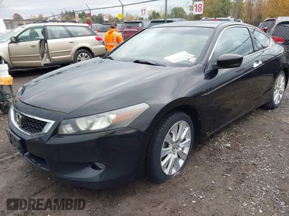 ✅ 2008 Honda Accord EX-L • VIN: 1HGCS22808A014929 • Lot: 43504316. Listed on IAAI with 211,628 mi. Free auction sales archive from the USA and detailed vehicle history report at DreamBid. Image 2.