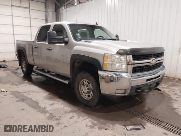 ✅ 2009 Chevrolet Silverado 2500HD LT • VIN: 1GCHK53K79F107189 • Лот: 41492128. Опубликован ранее на IAAI с пробегом Не указан. Бесплатный доступ к архиву аукционных продаж из США и подробный отчёт об истории автомобиля на DreamBid. Изображение 1.