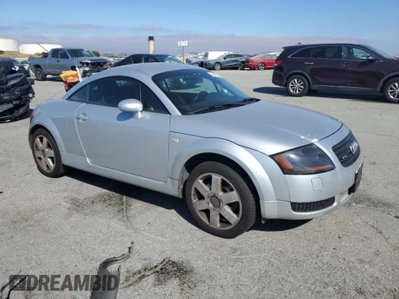 ✅ 2001 Audi TT • VIN: TRUWX28N711032849 • Lot: 71887025. Wystawiony na Copart z przebiegiem 101 560 mil. Bezpłatny archiwum sprzedaży aukcyjnych z USA i szczegółowy raport historii pojazdu na DreamBid. Zdjęcie 4.