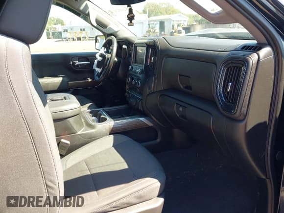 ✅ 2019 Chevrolet Silverado 1500 RST • VIN: 1GCRYEED0KZ365365 • Lot: 43261924. Wystawiony na IAAI z przebiegiem 70 192 mil. Bezpłatny archiwum sprzedaży aukcyjnych z USA i szczegółowy raport historii pojazdu na DreamBid. Zdjęcie 5.