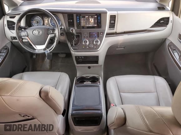 ✅ 2015 Toyota Sienna XLE • VIN: 5TDYK3DC5FS614857 • Lot: 86815405. Listed on Copart with 284,058 mi. Free auction sales archive from the USA and detailed vehicle history report at DreamBid. Image 8.