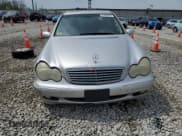 ✅ 2004 Mercedes-Benz C 240 • VIN: WDBRF81J74F546257 • Лот: 52402645. Опубликован ранее на Copart с пробегом 121 710 миль. Бесплатный доступ к архиву аукционных продаж из США и подробный отчёт об истории автомобиля на DreamBid. Изображение 5.