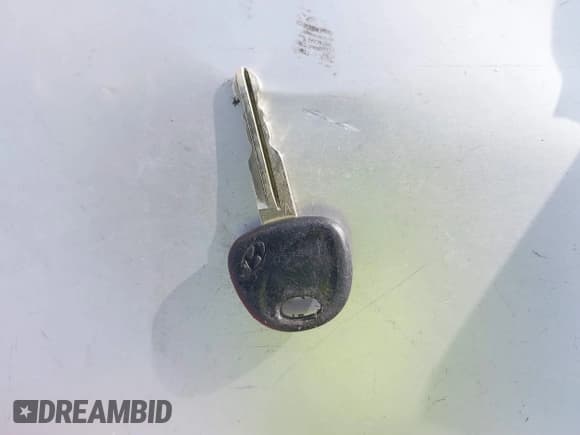 ✅ 2011 Hyundai Accent GLS • VIN: KMHCN4AC3BU589650 • Лот: 41010487. Опубликован ранее на IAAI с пробегом 193 746 миль. Бесплатный доступ к архиву аукционных продаж из США и подробный отчёт об истории автомобиля на DreamBid. Изображение 11.