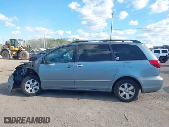 2005 Toyota Sienna LE z VIN 5TDZA23CX5S339231, wystawiony jako IAAI lot #43477645 z przebiegiem 205 064 mil mil oraz . Historia ofert i sprzedaży dostępna na DreamBid. Obrazek 14.