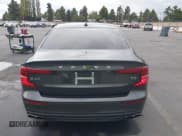 ✅ 2021 Volvo S60 Momentum • VIN: 7JR102FK5MG096604 • Lot: 43337481. Listed on IAAI with 77,100 mi. Free auction sales archive from the USA and detailed vehicle history report at DreamBid. Image 17.