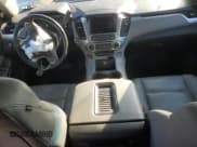 ✅ 2015 Chevrolet Suburban LT • VIN: 1GNSKJKC0FR742233 • Lot: 77456064. Wystawiony na Copart z przebiegiem 188 186 mil. Bezpłatny archiwum sprzedaży aukcyjnych z USA i szczegółowy raport historii pojazdu na DreamBid. Zdjęcie 8.