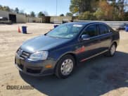 ✅ 2006 Volkswagen Jetta Edition • VIN: 3VWCT81K06M853486 • Lot: 86832795. Wystawiony na Copart z przebiegiem 261 870 mil. Bezpłatny archiwum sprzedaży aukcyjnych z USA i szczegółowy raport historii pojazdu na DreamBid. Zdjęcie 1.
