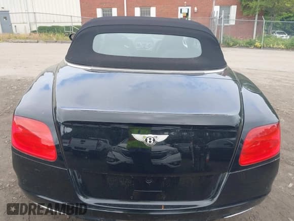 ✅ 2012 Bentley Continental GT • VIN: SCBGR3ZA1CC075068 • Лот: 42525968. Опубликован ранее на IAAI с пробегом 121 147 миль. Бесплатный доступ к архиву аукционных продаж из США и подробный отчёт об истории автомобиля на DreamBid. Изображение 16.