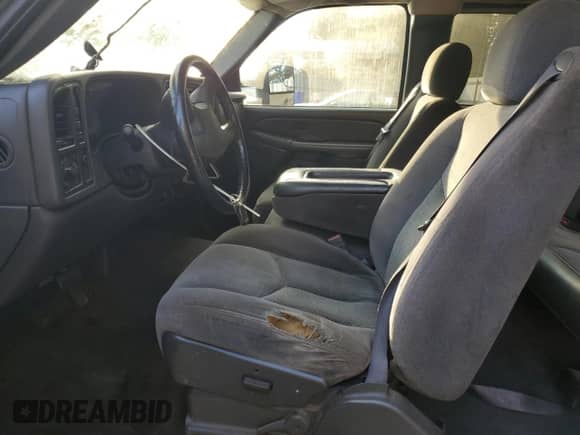 2006 Chevrolet Silverado 2500HD LT1 с VIN 1GCHK29D26E164070, выставлен на аукционе Copart как лот 90705675 с пробегом Не указан миль и На запчасти • Non repairable. История ставок и продаж доступна на DreamBid. Изображение 7.