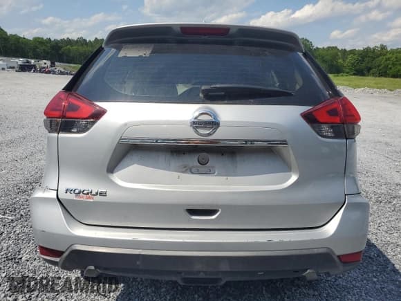 ✅ 2017 Nissan Rogue S • VIN: KNMAT2MT9HP511401 • Lot: 56671085. Listed on Copart with 223,558 mi. Free auction sales archive from the USA and detailed vehicle history report at DreamBid. Image 6.