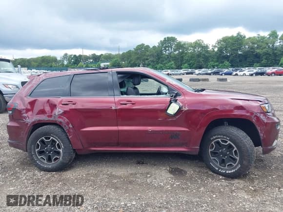 ✅ 2016 Jeep Grand Cherokee Overland • VIN: 1C4RJFCG0GC406160 • Лот: 42716239. Опубликован ранее на IAAI с пробегом 95 420 миль. Бесплатный доступ к архиву аукционных продаж из США и подробный отчёт об истории автомобиля на DreamBid. Изображение 12.