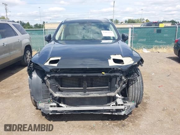 ✅ 2021 Volvo XC90 Momentum • VIN: YV4A22PK8M1671141 • Lot: 43083621. Wystawiony na IAAI z przebiegiem 68 902 mil. Bezpłatny archiwum sprzedaży aukcyjnych z USA i szczegółowy raport historii pojazdu na DreamBid. Zdjęcie 13.