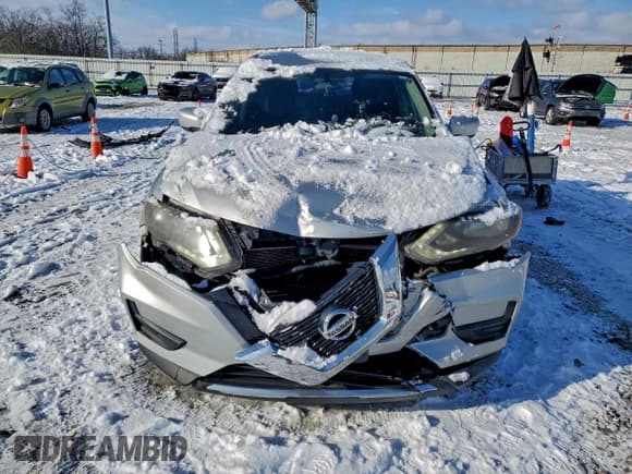 ✅ 2017 Nissan Rogue SL • VIN: 5N1AT2MV9HC803876 • Lot: 94675895. Listed on Copart with 127,947 mi. Free auction sales archive from the USA and detailed vehicle history report at DreamBid. Image 5.