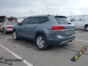 ✅ 2019 Volkswagen Atlas SE • VIN: 1V2UR2CA5KC588372 • Lot: 43312054. Wystawiony na IAAI z przebiegiem 74 019 mil. Bezpłatny archiwum sprzedaży aukcyjnych z USA i szczegółowy raport historii pojazdu na DreamBid. Zdjęcie 3.