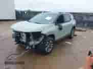 2025 Chevrolet Equinox FWD LT с VIN 3GNAXHEG9SL184128, выставлен на аукционе IAAI как лот 42159646 с пробегом 1 230 миль миль и . История ставок и продаж доступна на DreamBid. Изображение 17.