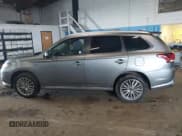 ✅ 2022 Mitsubishi Outlander SEL • VIN: JA4J2VA72NZ025597 • Lot: 42241354. Listed on IAAI with 73,334 mi. Free auction sales archive from the USA and detailed vehicle history report at DreamBid. Image 14.