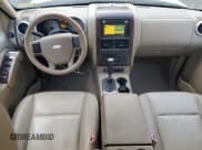 ✅ 2010 Ford Explorer Limited • VIN: 1FMEU6FE3AUA39123 • Lot: 77021644. Wystawiony na Copart z przebiegiem 133 044 mil. Bezpłatny archiwum sprzedaży aukcyjnych z USA i szczegółowy raport historii pojazdu na DreamBid. Zdjęcie 8.