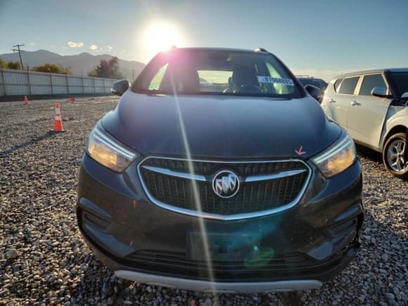 ✅ 2018 Buick Encore Preferred • VIN: KL4CJASB3JB574462 • Lot: 81968885. Wystawiony na Copart z przebiegiem 72 149 mil. Bezpłatny archiwum sprzedaży aukcyjnych z USA i szczegółowy raport historii pojazdu na DreamBid. Zdjęcie 5.