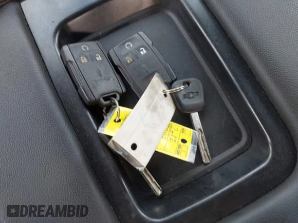 ✅ 2017 Chevrolet Silverado 1500 LT • VIN: 1GCVKREC1HZ120677 • Лот: 42999904. Опубликован ранее на IAAI с пробегом 72 548 миль. Бесплатный доступ к архиву аукционных продаж из США и подробный отчёт об истории автомобиля на DreamBid. Изображение 11.