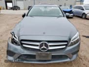 ✅ 2019 Mercedes-Benz C 300 • VIN: WDDWF8DB2KR516481 • Lot: 60709945. Wystawiony na Copart z przebiegiem 22 635 mil. Bezpłatny archiwum sprzedaży aukcyjnych z USA i szczegółowy raport historii pojazdu na DreamBid. Zdjęcie 5.