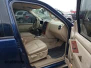 ✅ 2007 Ford Explorer Eddie Bauer • VIN: 1FMEU74EX7UB36790 • Lot: 42370176. Wystawiony na IAAI z przebiegiem 178 660 mil. Bezpłatny archiwum sprzedaży aukcyjnych z USA i szczegółowy raport historii pojazdu na DreamBid. Zdjęcie 5.