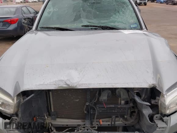 ✅ 2017 Toyota Tacoma SR5 • VIN: 5TFCZ5AN9HX048433 • Lot: 42464852. Listed on IAAI with 112,464 mi. Free auction sales archive from the USA and detailed vehicle history report at DreamBid. Image 10.